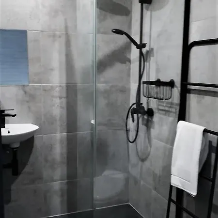 Chateau D'espalungue, Piscine Et *