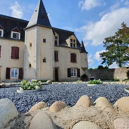 Chateau D'espalungue, Piscine Et