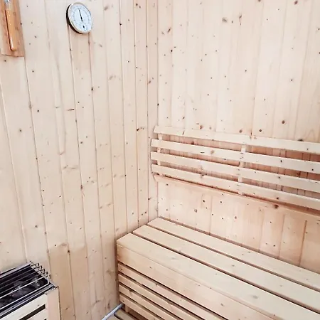 Chateau D'espalungue, Piscine Et * Dognen