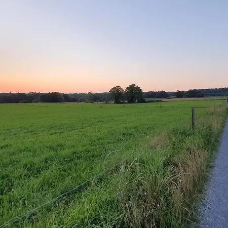 Chateau D'espalungue, Piscine Et