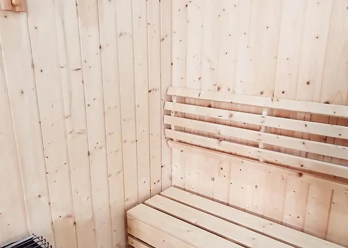 Chateau D'espalungue, Piscine Et * Dognen