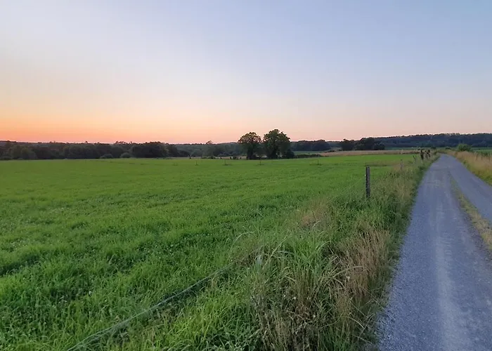 Chateau D'espalungue, Piscine Et